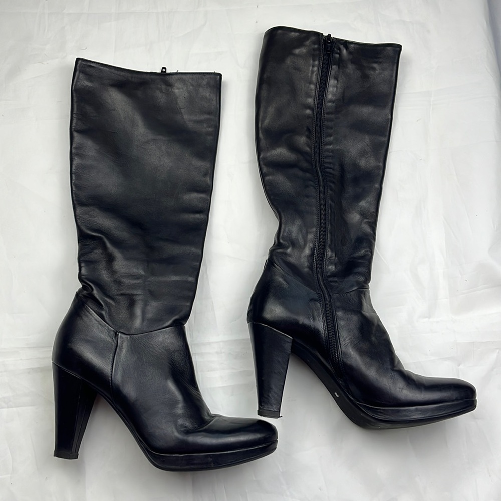 Vintage leather boots - Picture 1 of 8